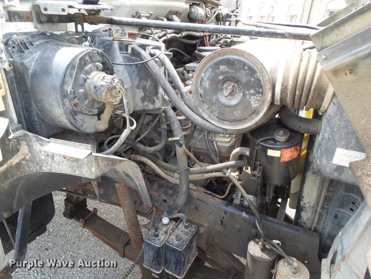 image for item GX9156 1995 Ford F700  dump truck