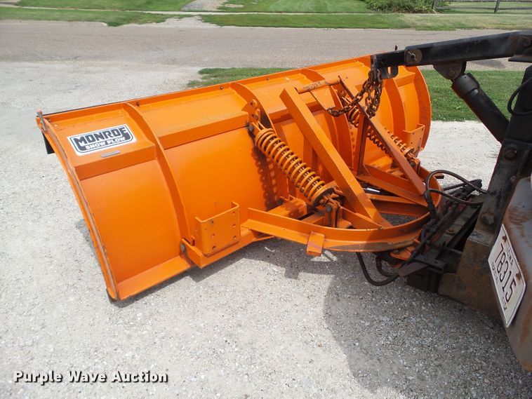 image for item GX9156 1995 Ford F700  dump truck