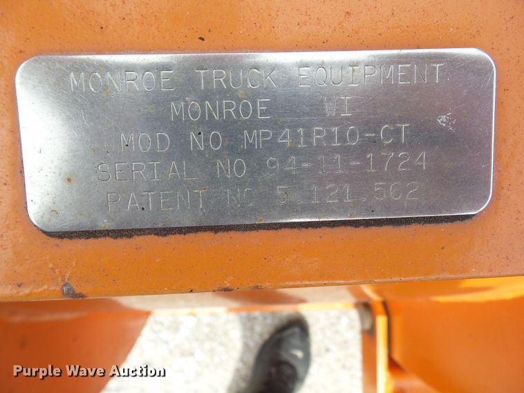 image for item GX9156 1995 Ford F700  dump truck