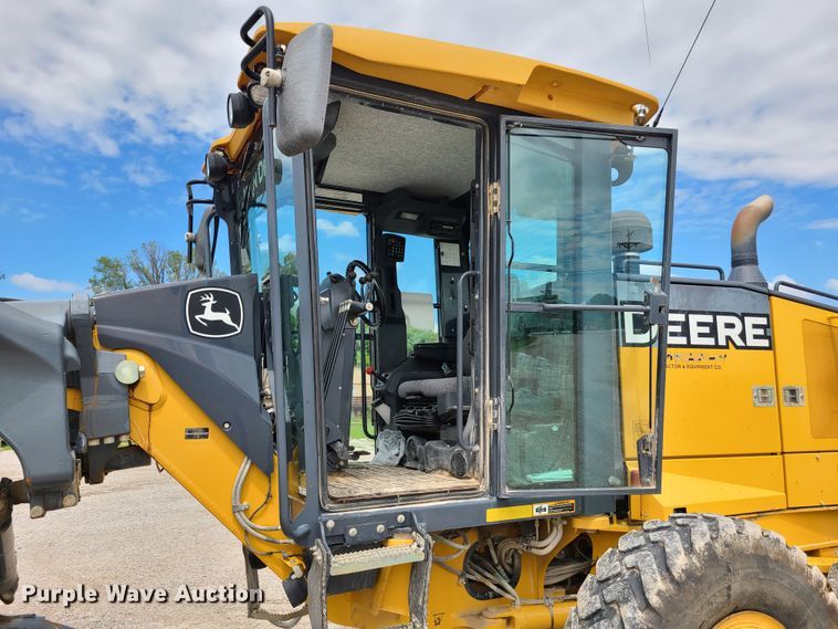 image for item GX9304 2012 John Deere 770G  motor grader