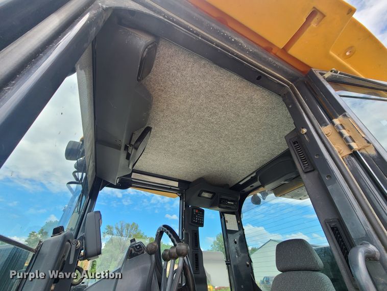 image for item GX9304 2012 John Deere 770G  motor grader