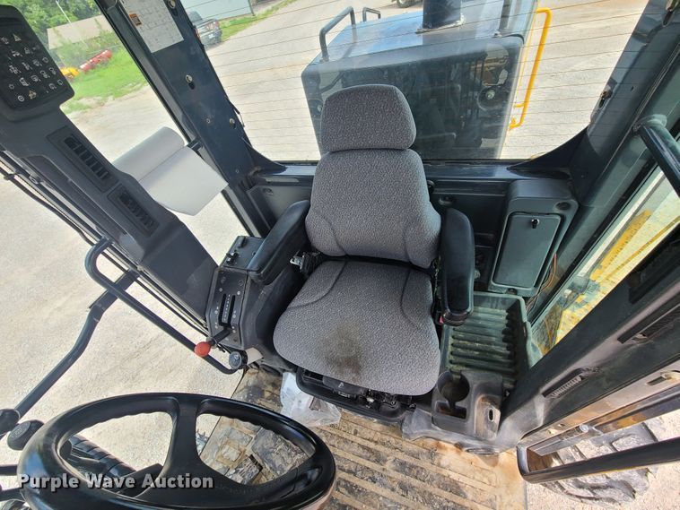 image for item GX9304 2012 John Deere 770G  motor grader