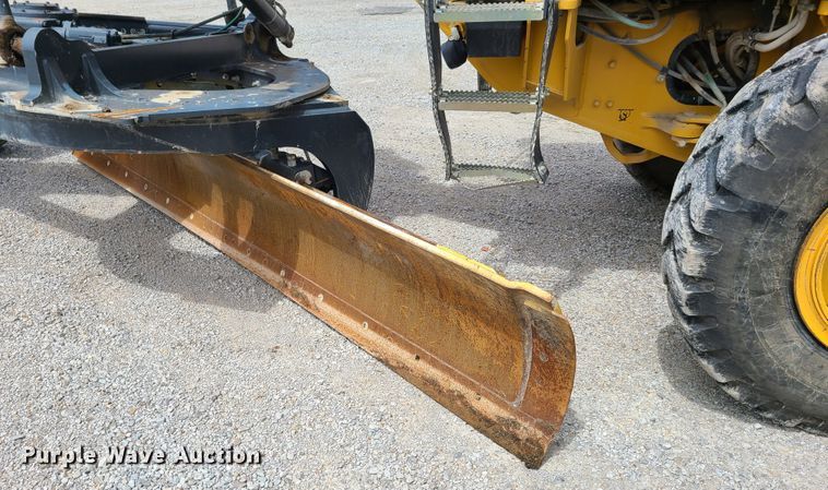 image for item GX9304 2012 John Deere 770G  motor grader