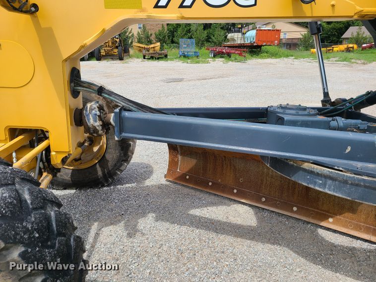 image for item GX9304 2012 John Deere 770G  motor grader