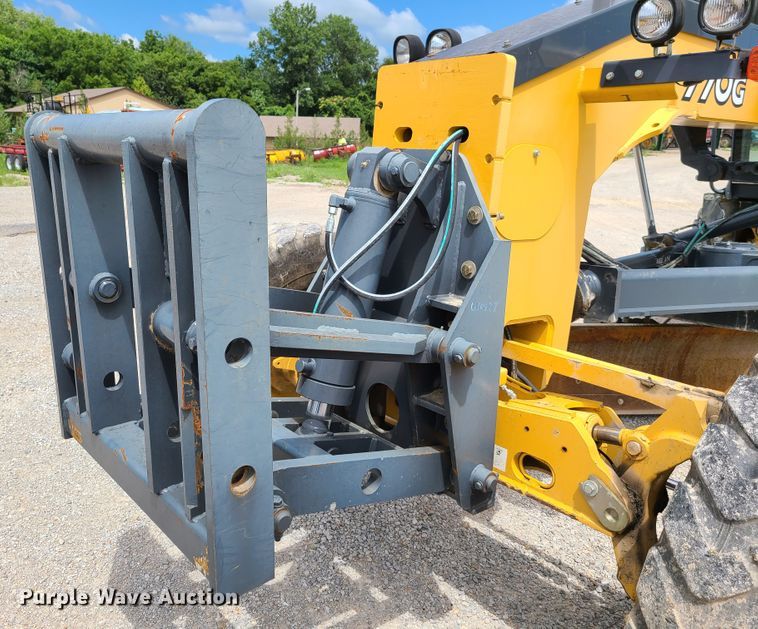 image for item GX9304 2012 John Deere 770G  motor grader