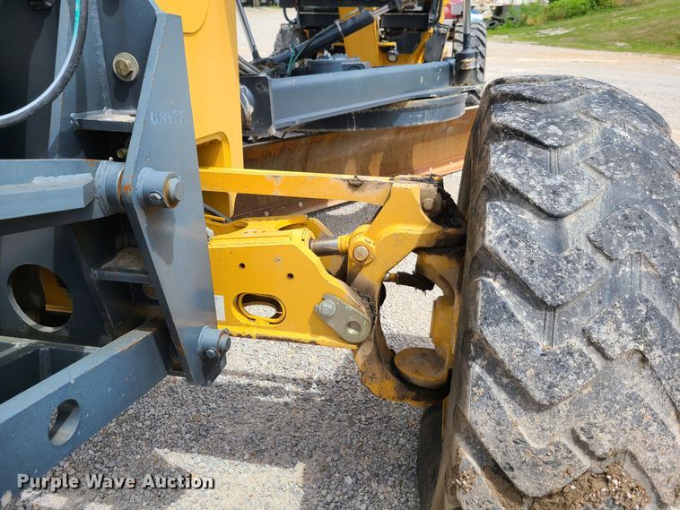 image for item GX9304 2012 John Deere 770G  motor grader