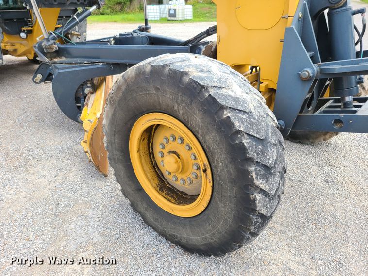 image for item GX9304 2012 John Deere 770G  motor grader