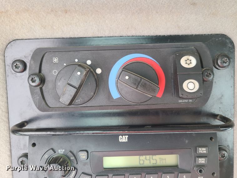 image for item GX9305 2011 Caterpillar 140M  motor grader