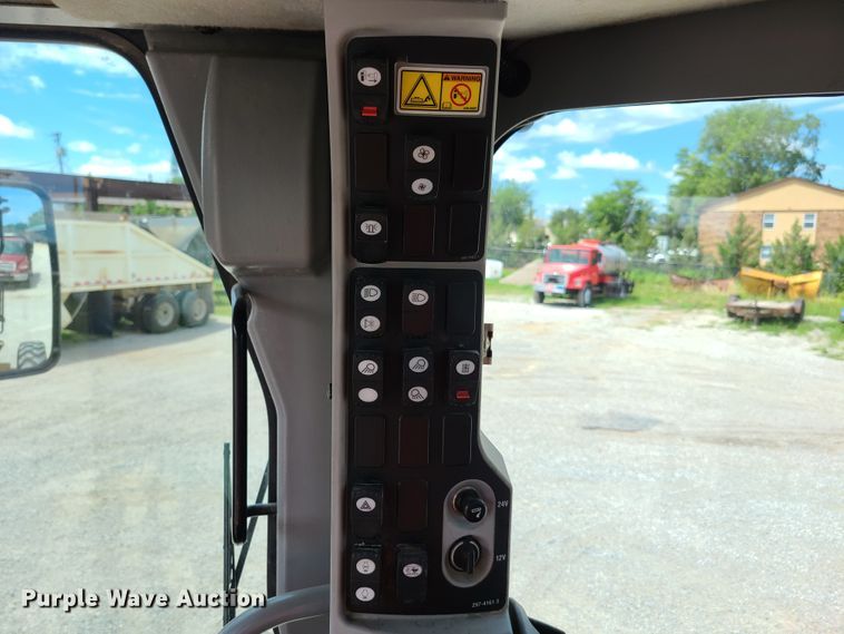 image for item GX9305 2011 Caterpillar 140M  motor grader