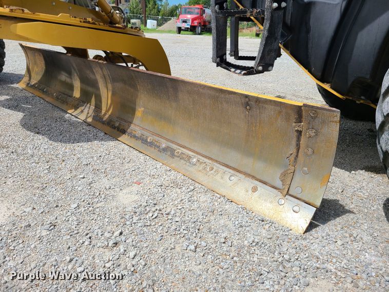 image for item GX9305 2011 Caterpillar 140M  motor grader