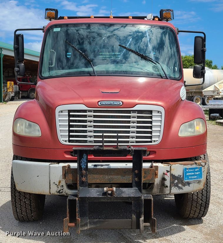 image for item GX9306 2005 Freightliner Business Class M2  dump truck