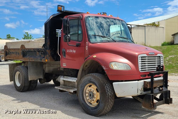image for item GX9306 2005 Freightliner Business Class M2  dump truck