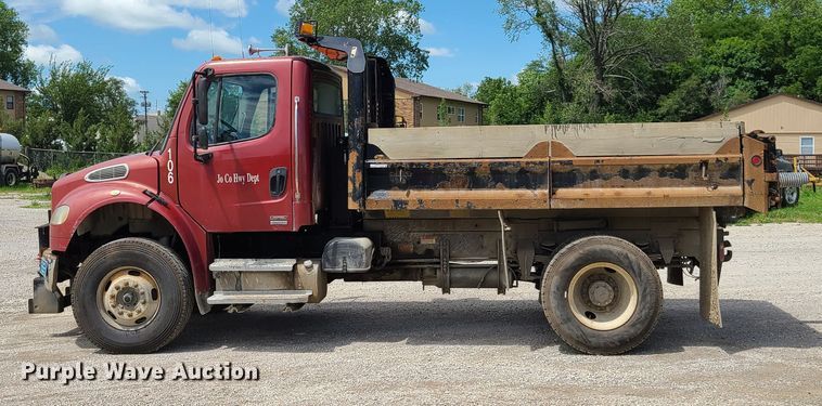 image for item GX9306 2005 Freightliner Business Class M2  dump truck