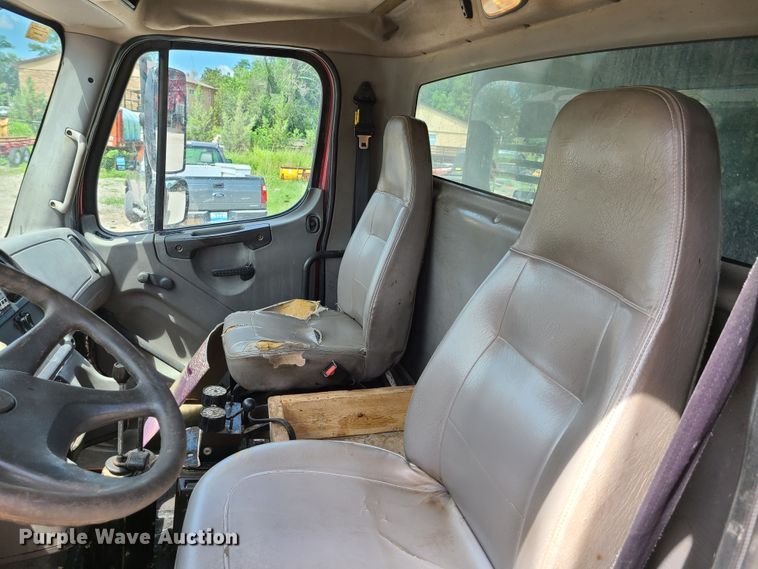 image for item GX9306 2005 Freightliner Business Class M2  dump truck