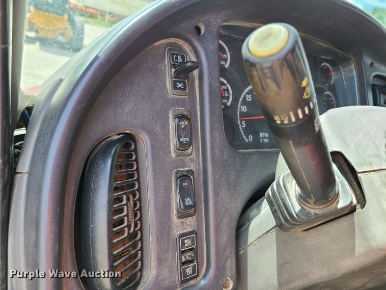 image for item GX9306 2005 Freightliner Business Class M2  dump truck