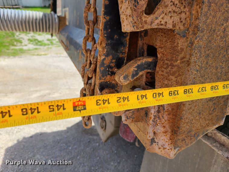 image for item GX9306 2005 Freightliner Business Class M2  dump truck