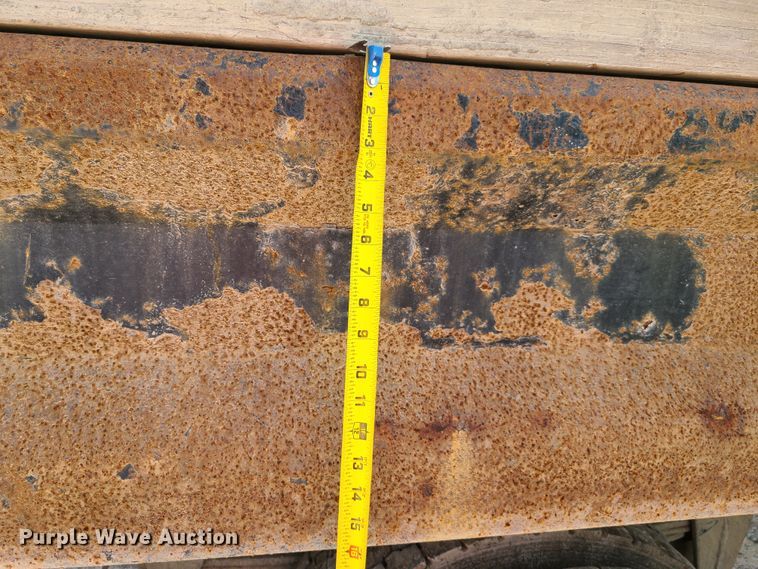 image for item GX9306 2005 Freightliner Business Class M2  dump truck