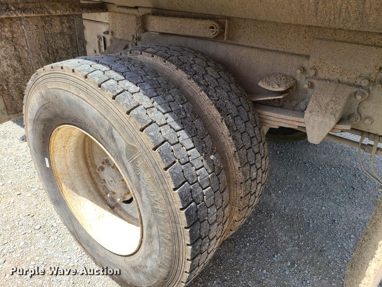 image for item GX9306 2005 Freightliner Business Class M2  dump truck