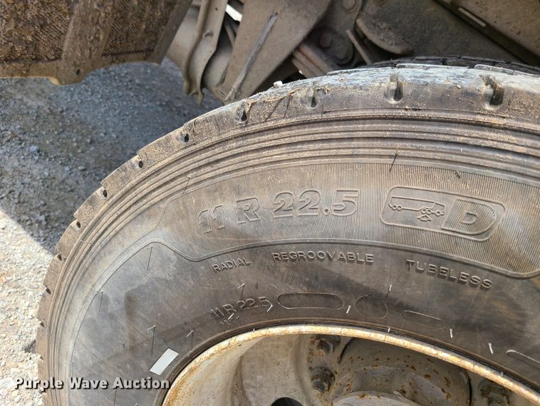 image for item GX9306 2005 Freightliner Business Class M2  dump truck