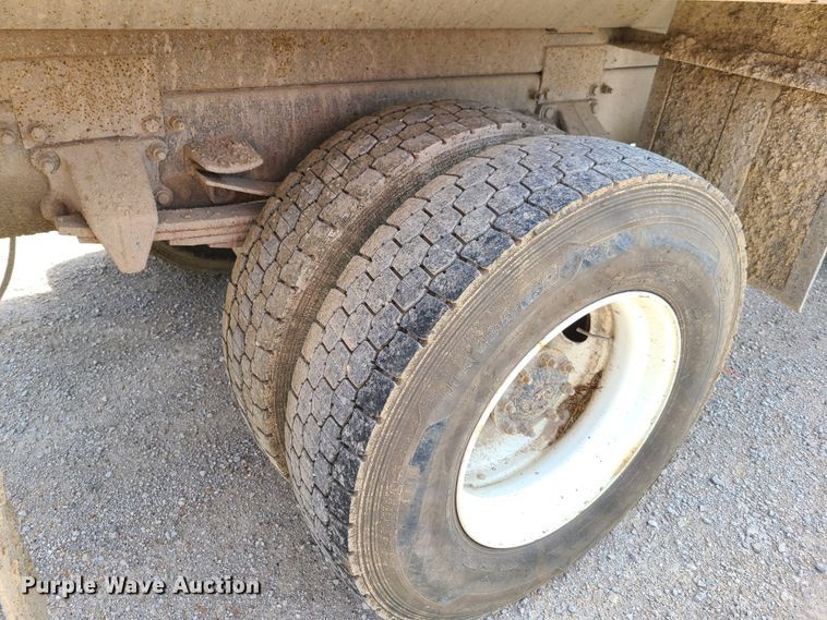 image for item GX9306 2005 Freightliner Business Class M2  dump truck