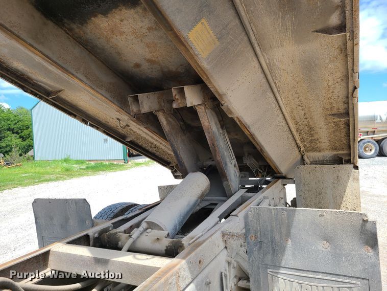 image for item GX9306 2005 Freightliner Business Class M2  dump truck