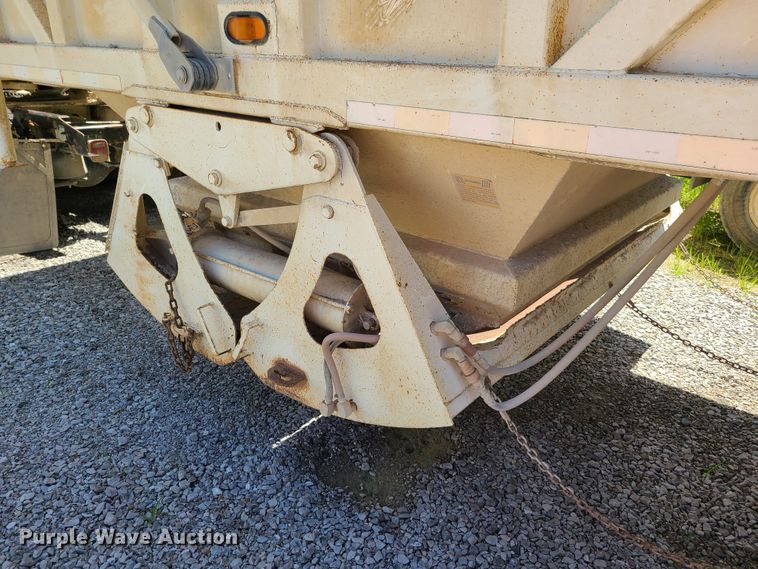 image for item GX9308 2004 Ranch bottom dump trailer