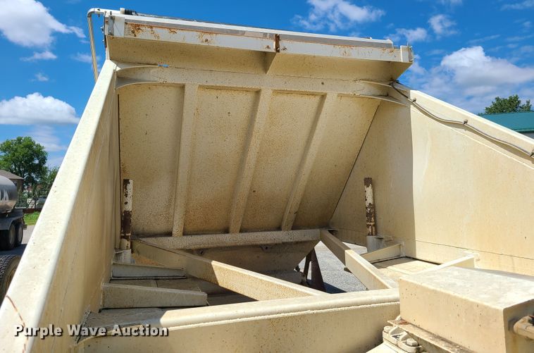 image for item GX9308 2004 Ranch bottom dump trailer