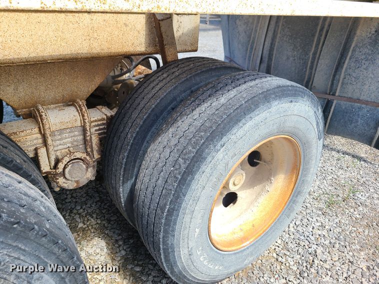 image for item GX9308 2004 Ranch bottom dump trailer