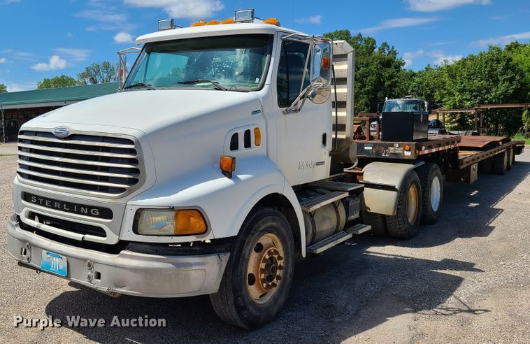 image for item GX9309 2001 Sterling A-Line  semi truck