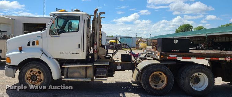 image for item GX9309 2001 Sterling A-Line  semi truck