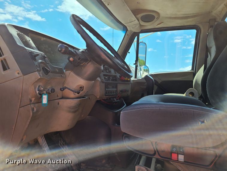 image for item GX9309 2001 Sterling A-Line  semi truck