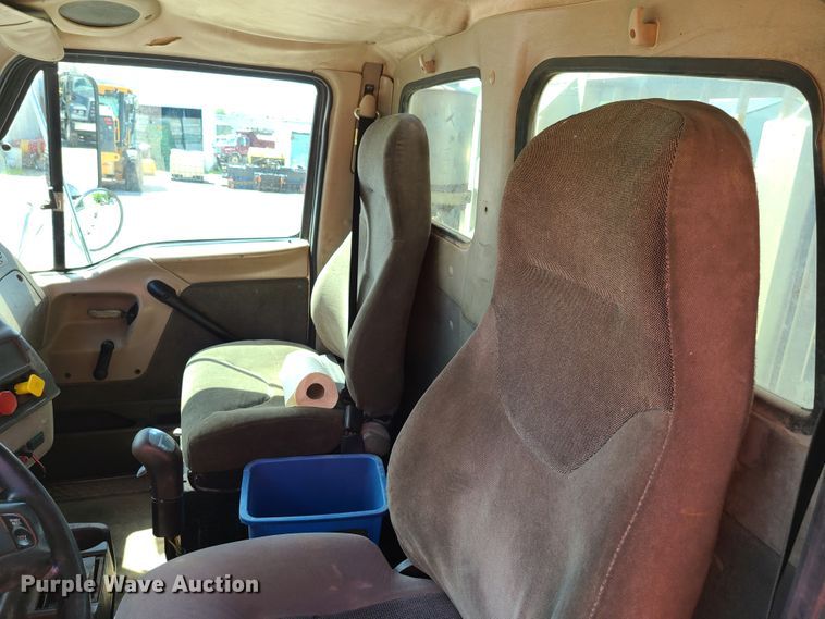 image for item GX9309 2001 Sterling A-Line  semi truck