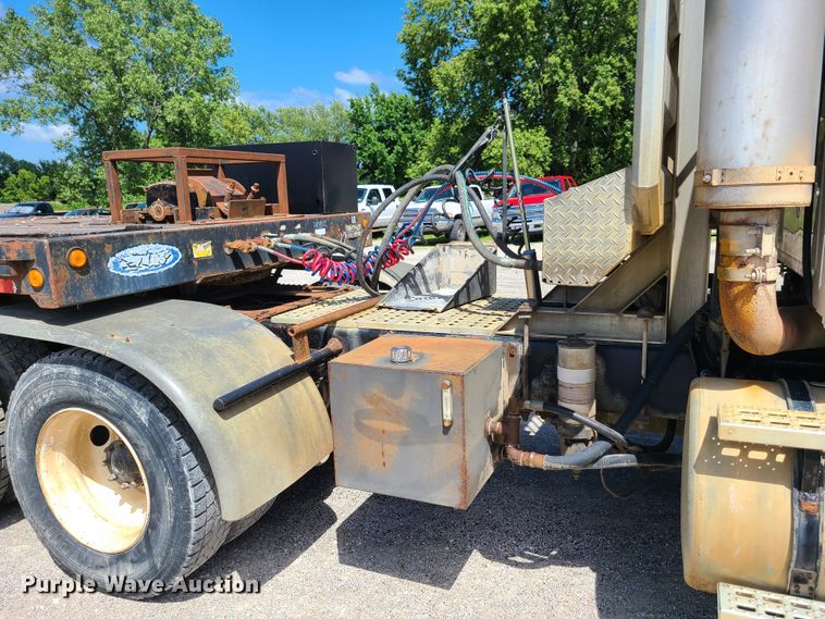 image for item GX9309 2001 Sterling A-Line  semi truck