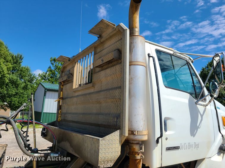 image for item GX9309 2001 Sterling A-Line  semi truck