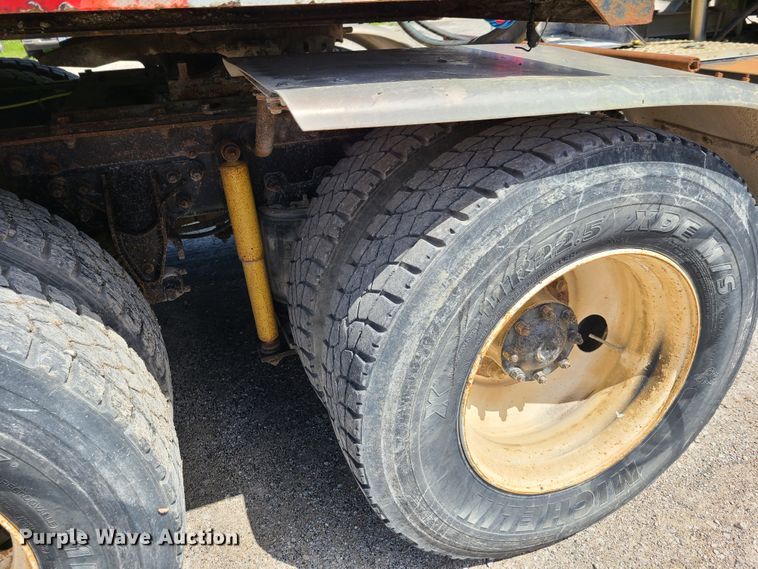 image for item GX9309 2001 Sterling A-Line  semi truck