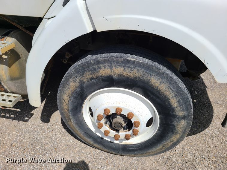 image for item GX9309 2001 Sterling A-Line  semi truck