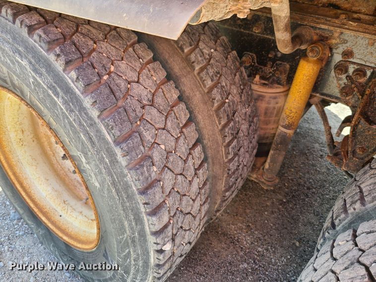 image for item GX9309 2001 Sterling A-Line  semi truck