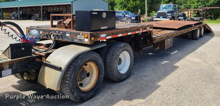 image for item GX9310 1999 Ledwell equipment trailer