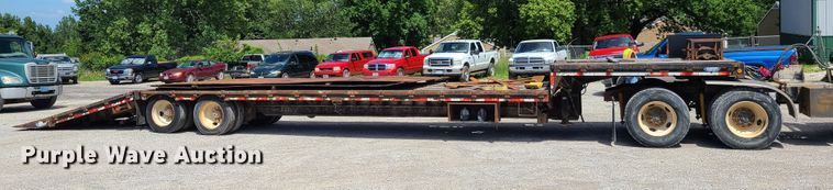 image for item GX9310 1999 Ledwell equipment trailer