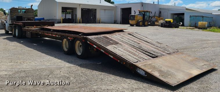 image for item GX9310 1999 Ledwell equipment trailer