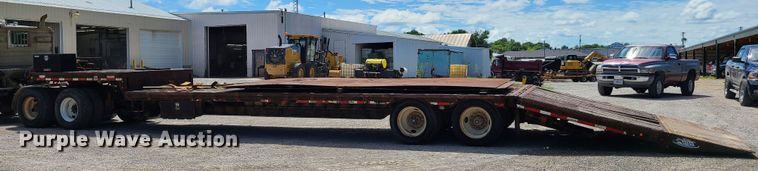 image for item GX9310 1999 Ledwell equipment trailer