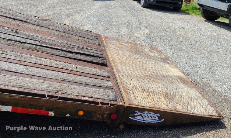 image for item GX9310 1999 Ledwell equipment trailer