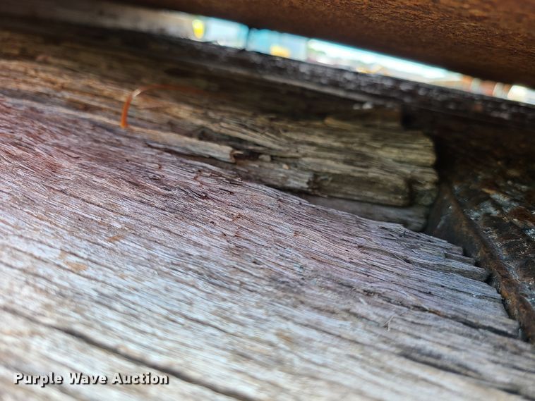 image for item GX9310 1999 Ledwell equipment trailer