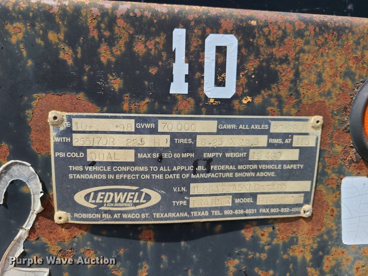 image for item GX9310 1999 Ledwell equipment trailer