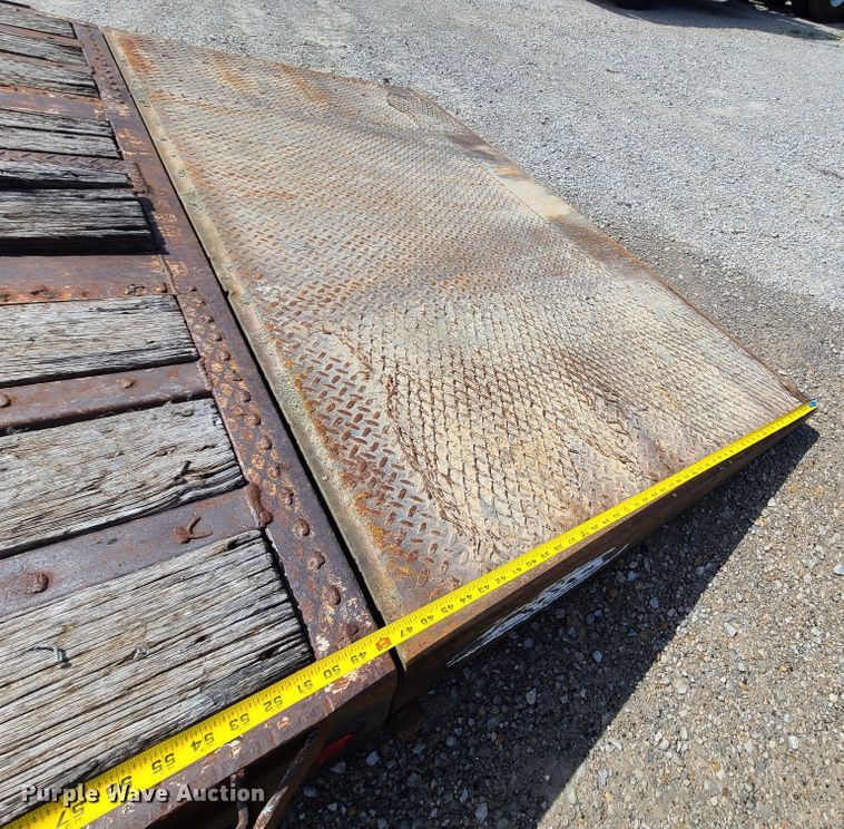 image for item GX9310 1999 Ledwell equipment trailer