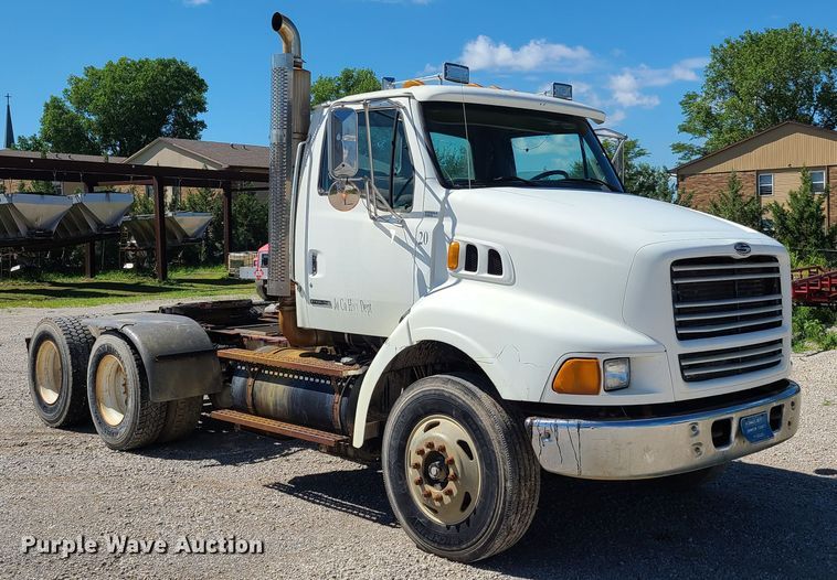 image for item GX9312 1999 Sterling A-Line  semi truck