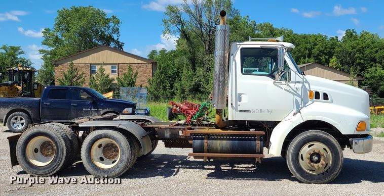 image for item GX9312 1999 Sterling A-Line  semi truck