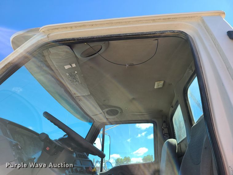 image for item GX9312 1999 Sterling A-Line  semi truck