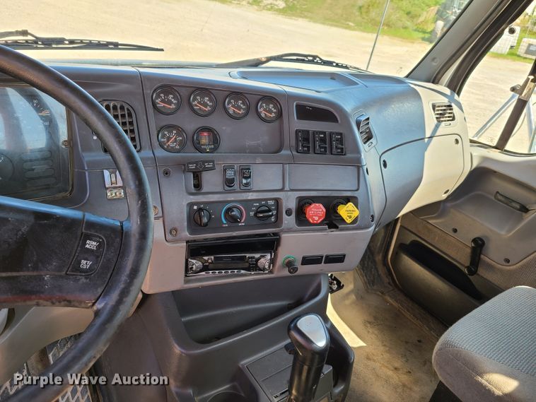 image for item GX9312 1999 Sterling A-Line  semi truck