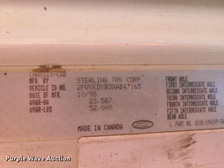 image for item GX9312 1999 Sterling A-Line  semi truck